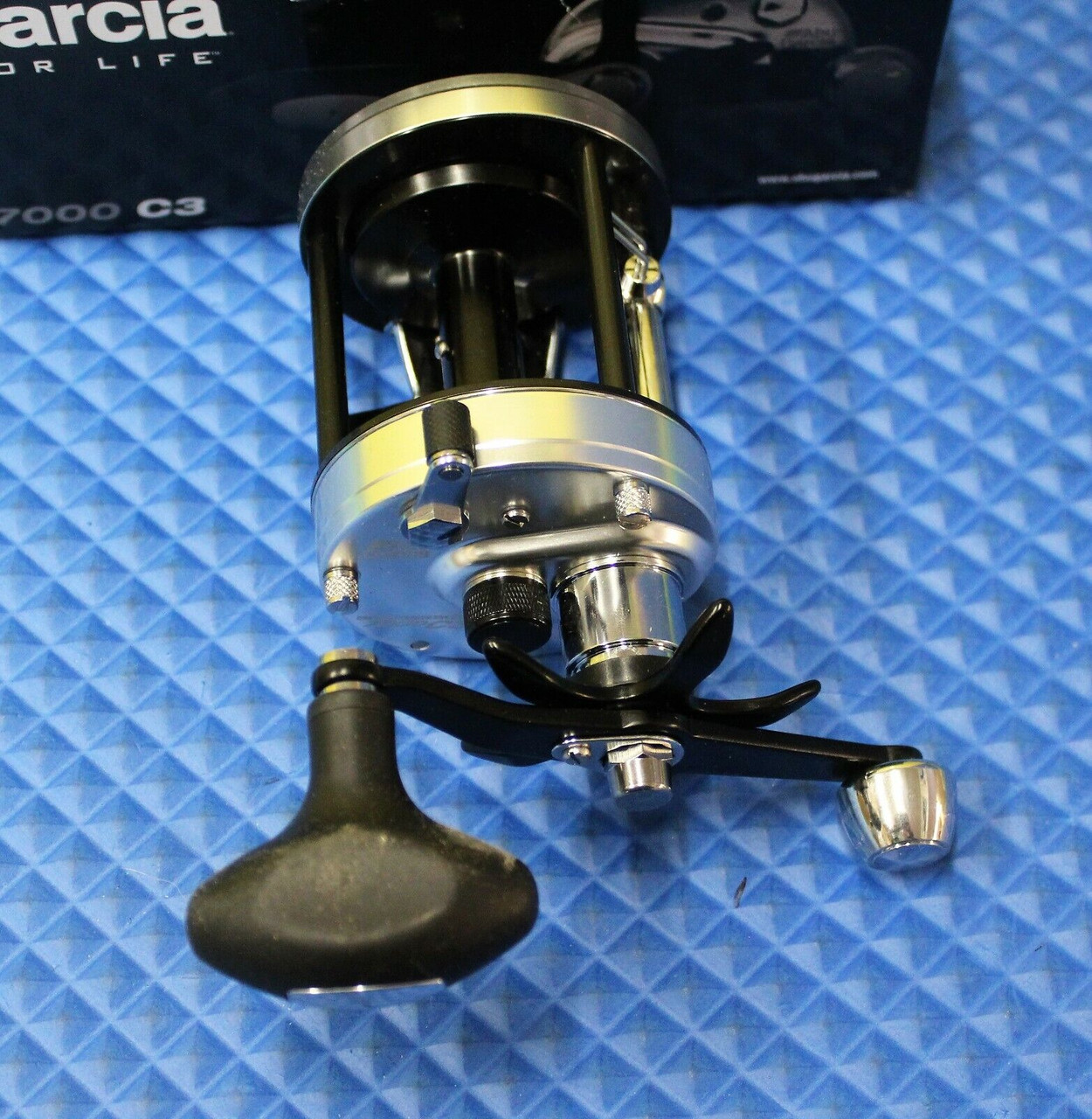 Abu Garcia Ambassadeur 7000 C3 Round Baitcast Reel C3-7000 1324531