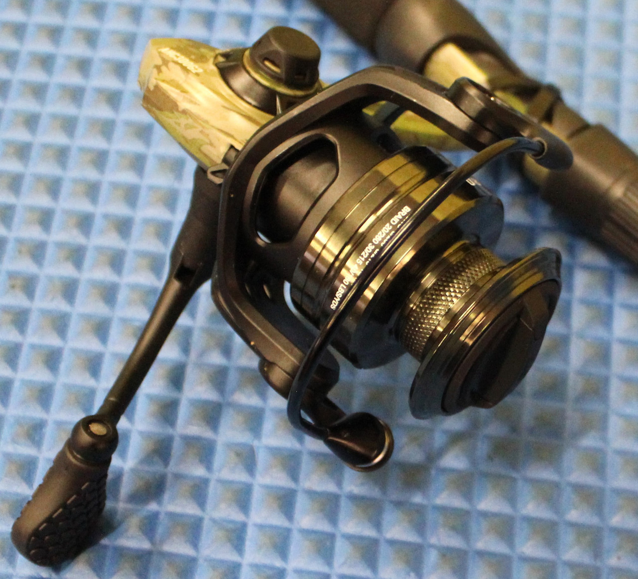 Lew’s American Hero Camo Spinning Combo Green AHC3066MSG2-2