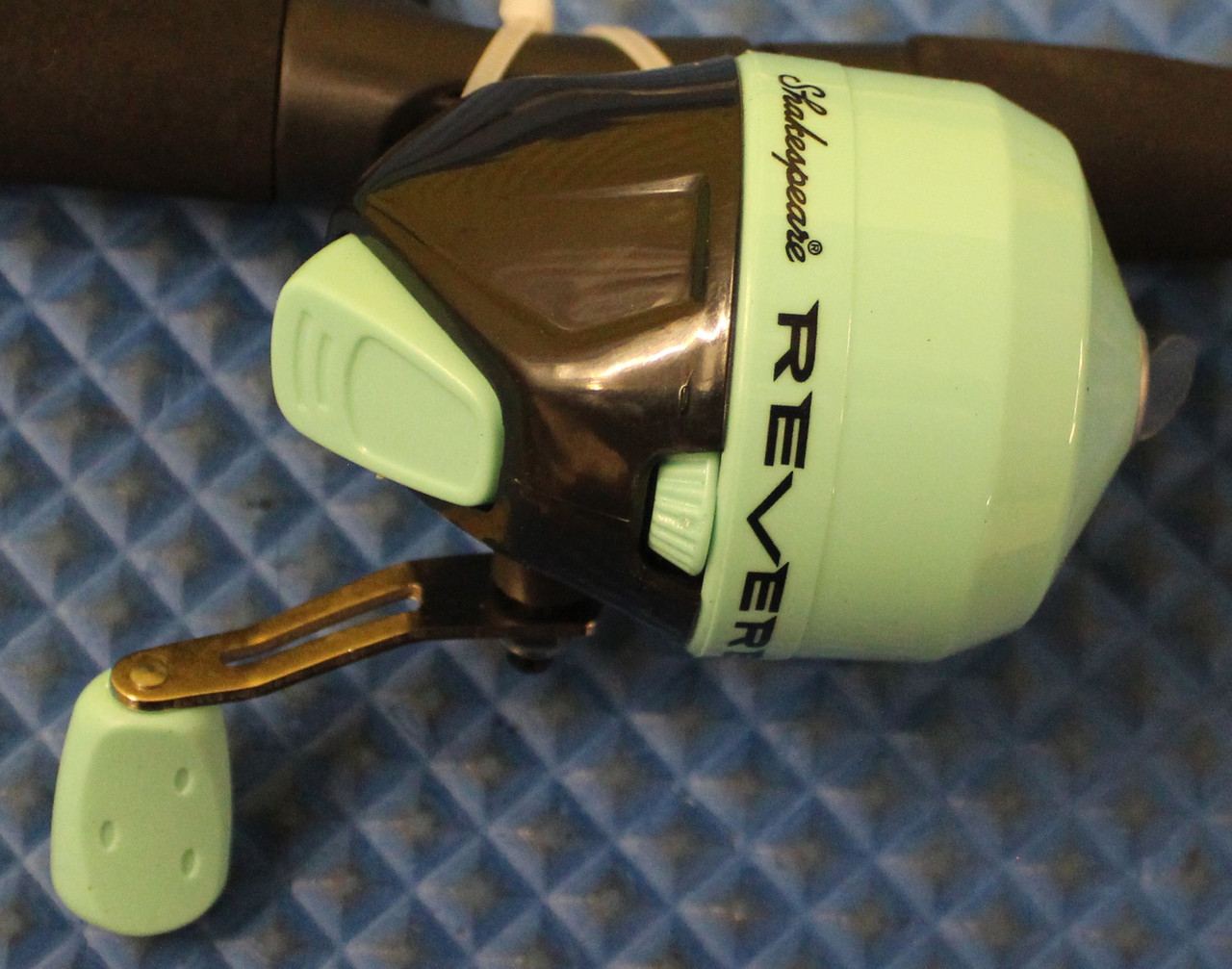 RV5610SCSFCBO Sea Foam/Black