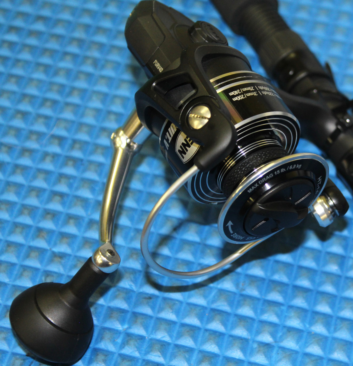 PENN Pursuit V Saltwater 7' 0" 3-Piece Medium Spinning Inshore Travel Combo PURV4000703MTRVL 1639624