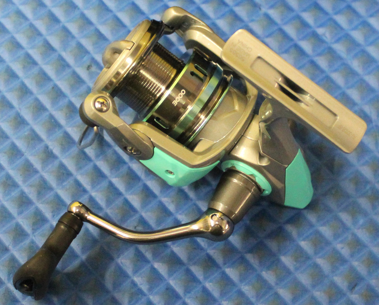 AV-3000B-SF (Sea Foam)