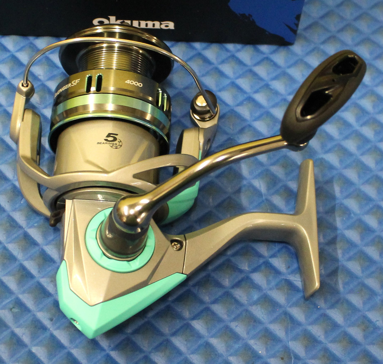 AV-4000B-SF (Sea Foam)