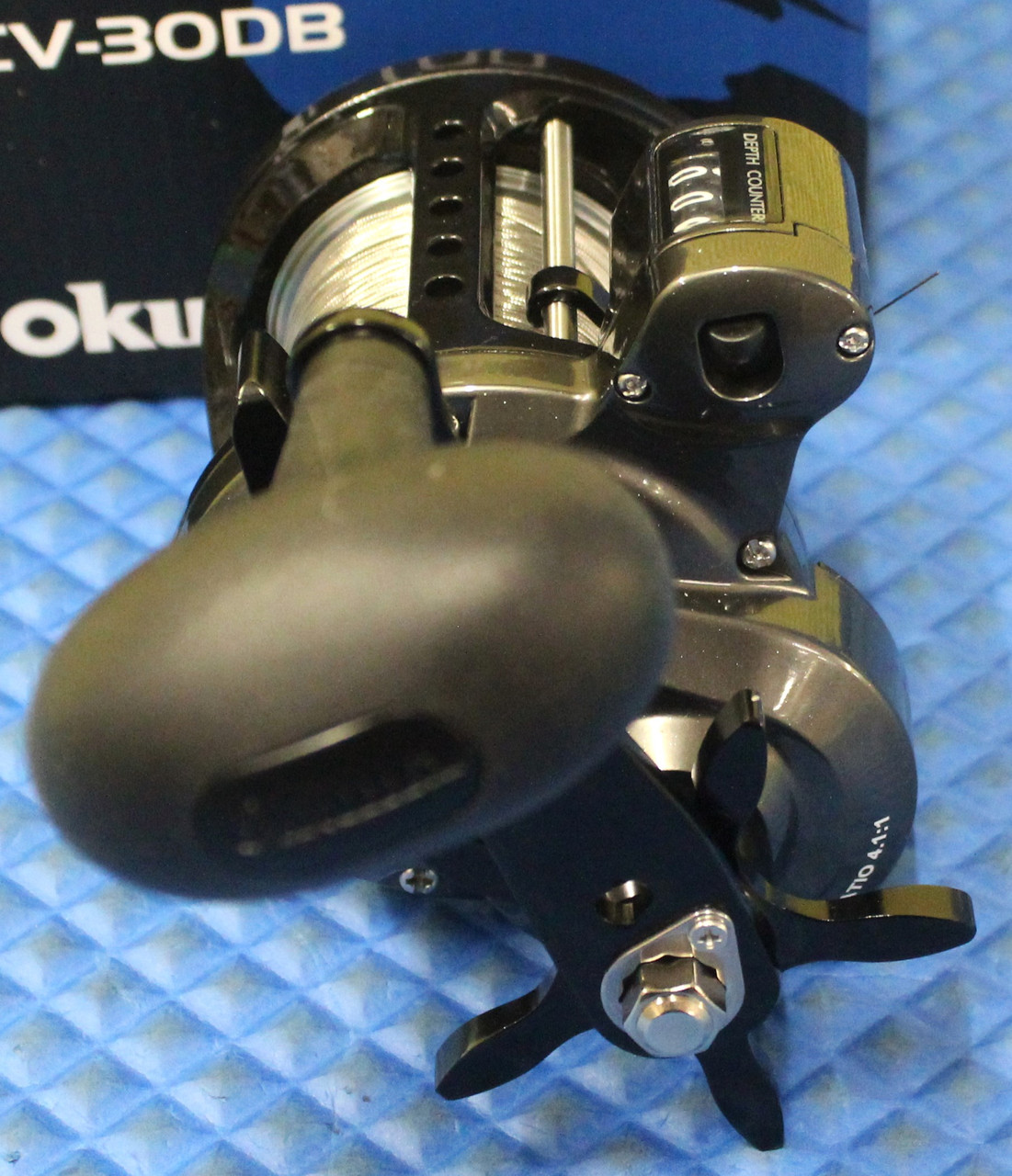 CV-30DB Pre-spooled with 600' 30LB Stainless Wire, 140YDS 20LB Mono Backing