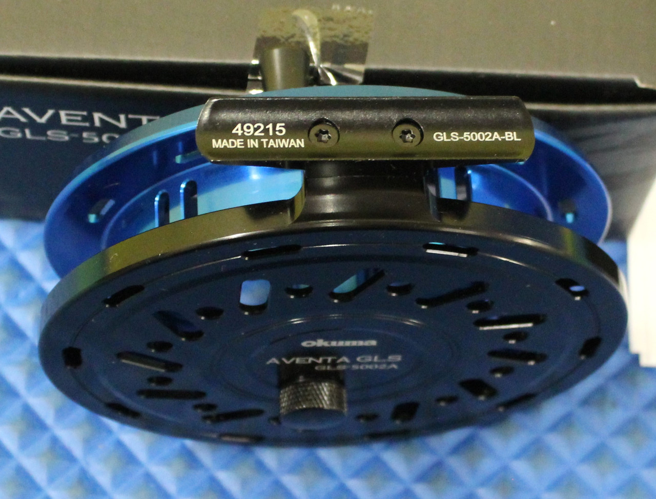 Okuma Aventa Float Reel Blue With Soft Case GLS-5002A-BL