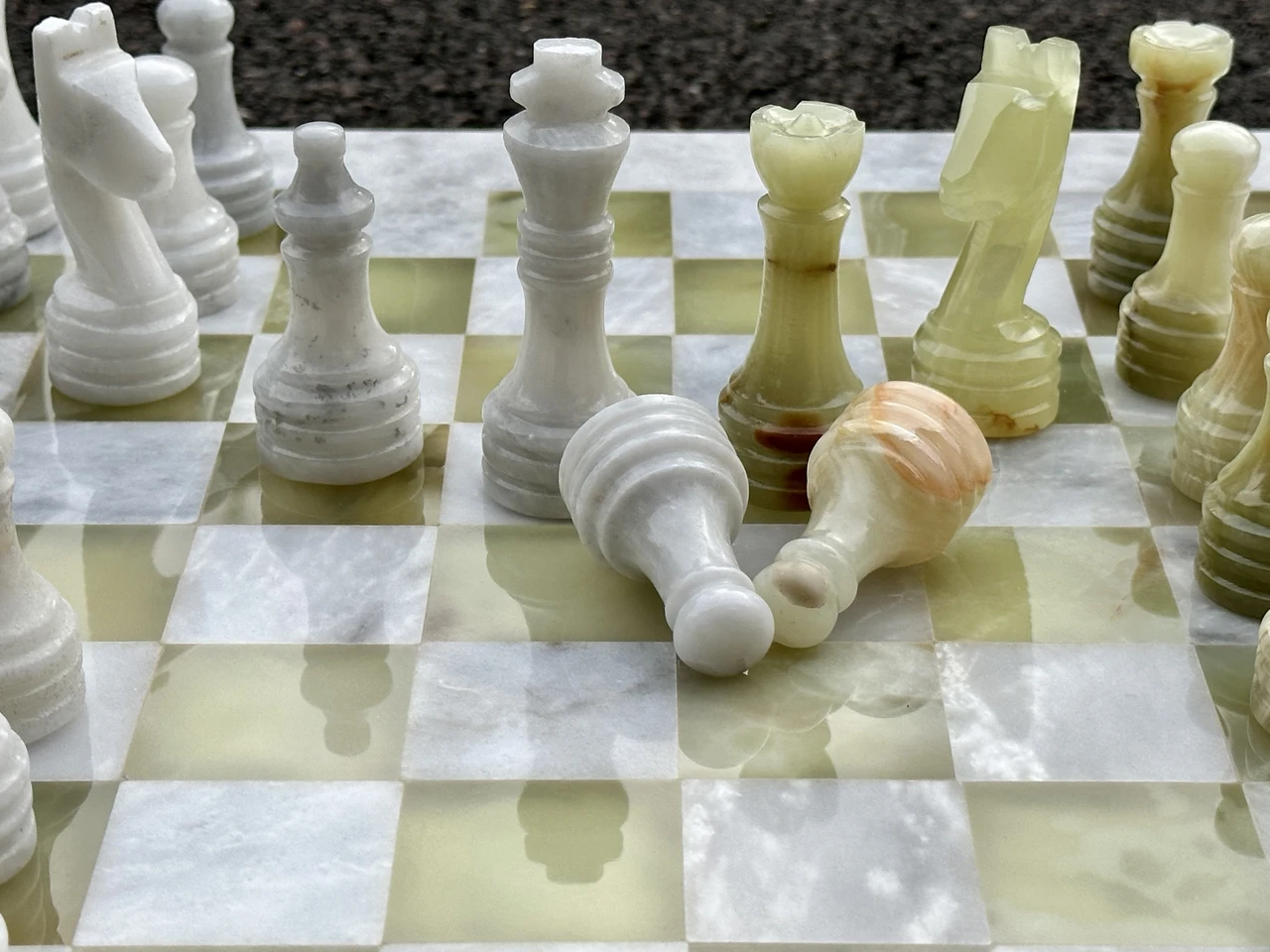 White and Green Onyx Chess Set 15 Inches with Storage – view 8
