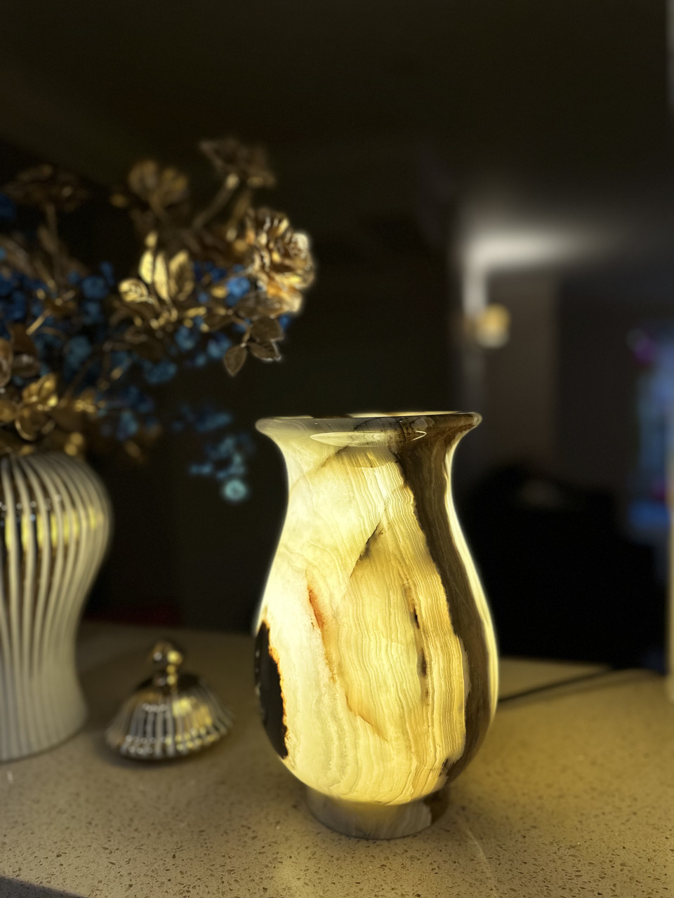 Marble Island Unique Onyx Lamp - MoonGlow – view 7