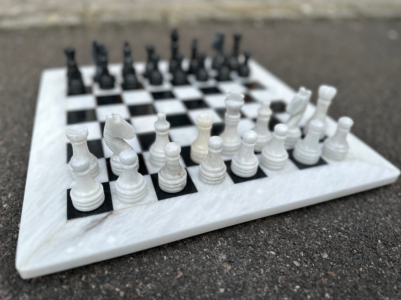  The Queen's Gambit White Marble 15 Inch Chess Board Inlaid  with Carnelian Blocks & Chess Coins, Chess Piece Names, Chess Unblocked :  Home & Kitchen