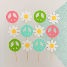 Groovy Daisy Toppers (12pc)