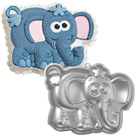 Elephant cake pan