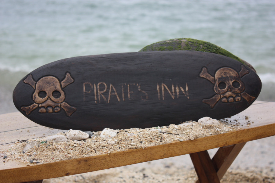 Pirate's Inn Sign 20