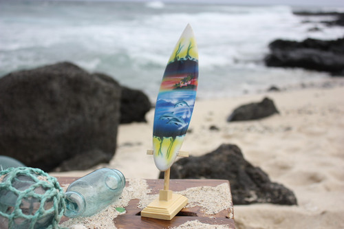 Surfboard w/ Stand Dolphins In Shorebreak Design 6" - Trophy | #lea01e15
