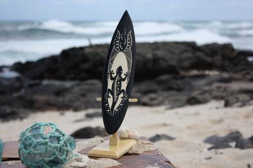 Surfboard On Stand w/ Gecko 10" - Trophy | #sur15c25
