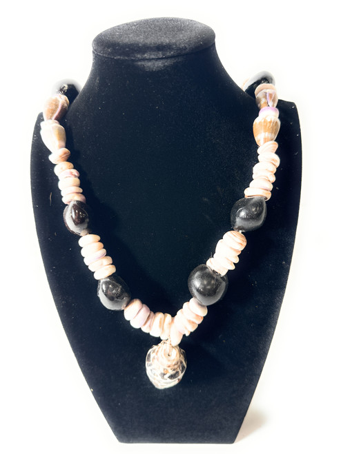 Puka Shell Necklace with Kukui Nut and Tiger Puka Shell, 14 in w/ Large Opii | #pn014