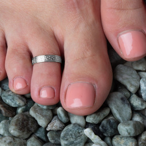 Gold Woman's Timeless Greek Key Toe Ring on female model