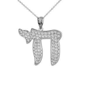 Diamond Chic Chai Pendant Necklace in White Gold (0.9")