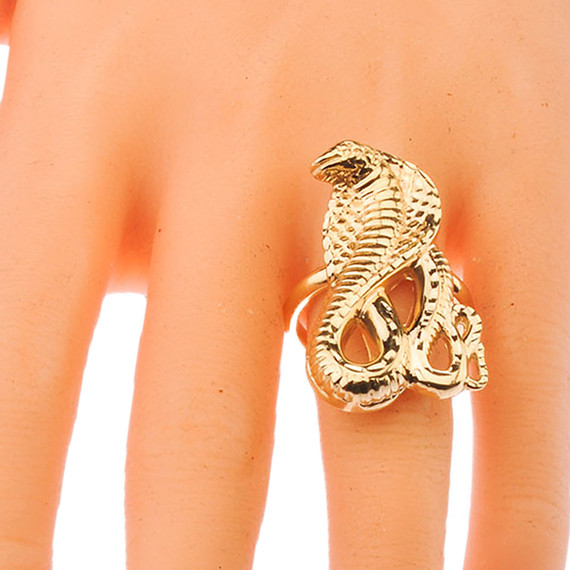 Snake Statement Ring in Gold