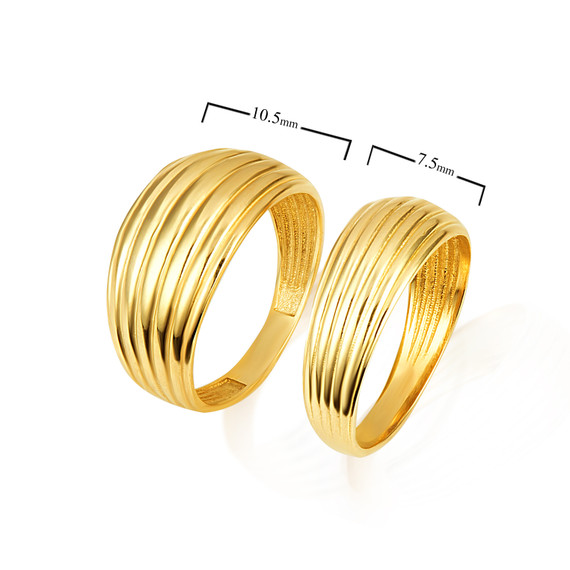 Gold Ribbed Cocktail Party Striped Band Ring with measurements