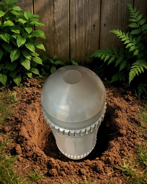 Homeowner-friendly underground safe buried below ground for secure storage