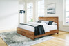 Dressonni - Queen Panel Bed - Brown
