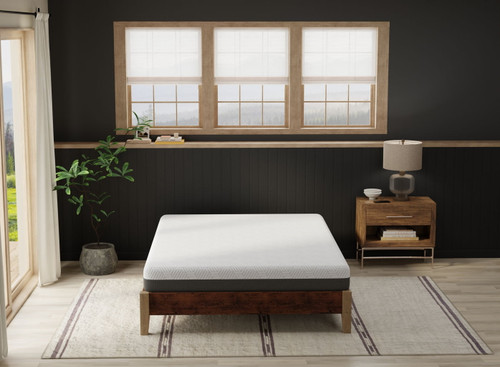 Pur Chill - 8" California King Firm Mattress With Phase Change Cooling Fabric - White / Gray