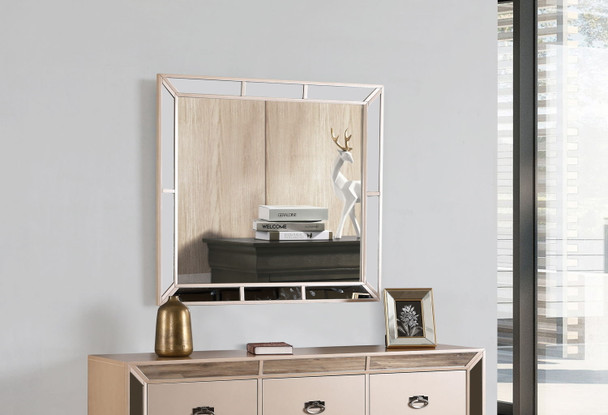 Elegant Contemporary Mirror Elegant Contemporary Mirror