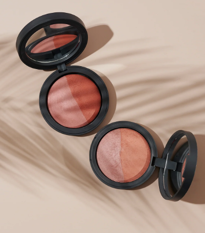 Each baked blush duo features 2 different shades, for a versatile look.