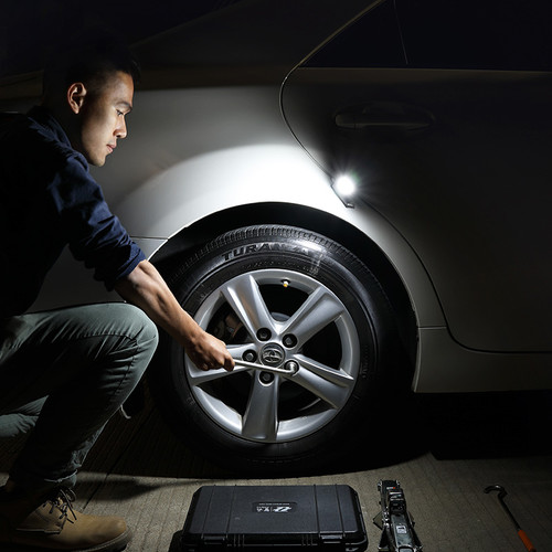 NexTool Multi-Functional Car Safety Hammer, Seatbelt Cutter & Signal Red & White Light NexTool Multi-Functional Car Safety Hammer, Seatbelt Cutter & Signal Red & White Light