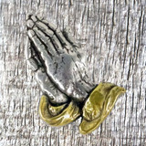 Praying hands Concho - Front view