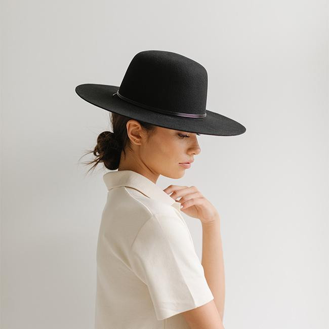 Gigi Pip Rue Open Crown - Black