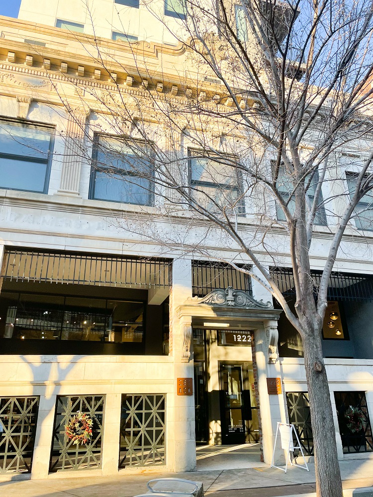 Threads/Footloose & Fancy