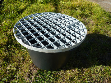 85cm reservoir with galvanised grid