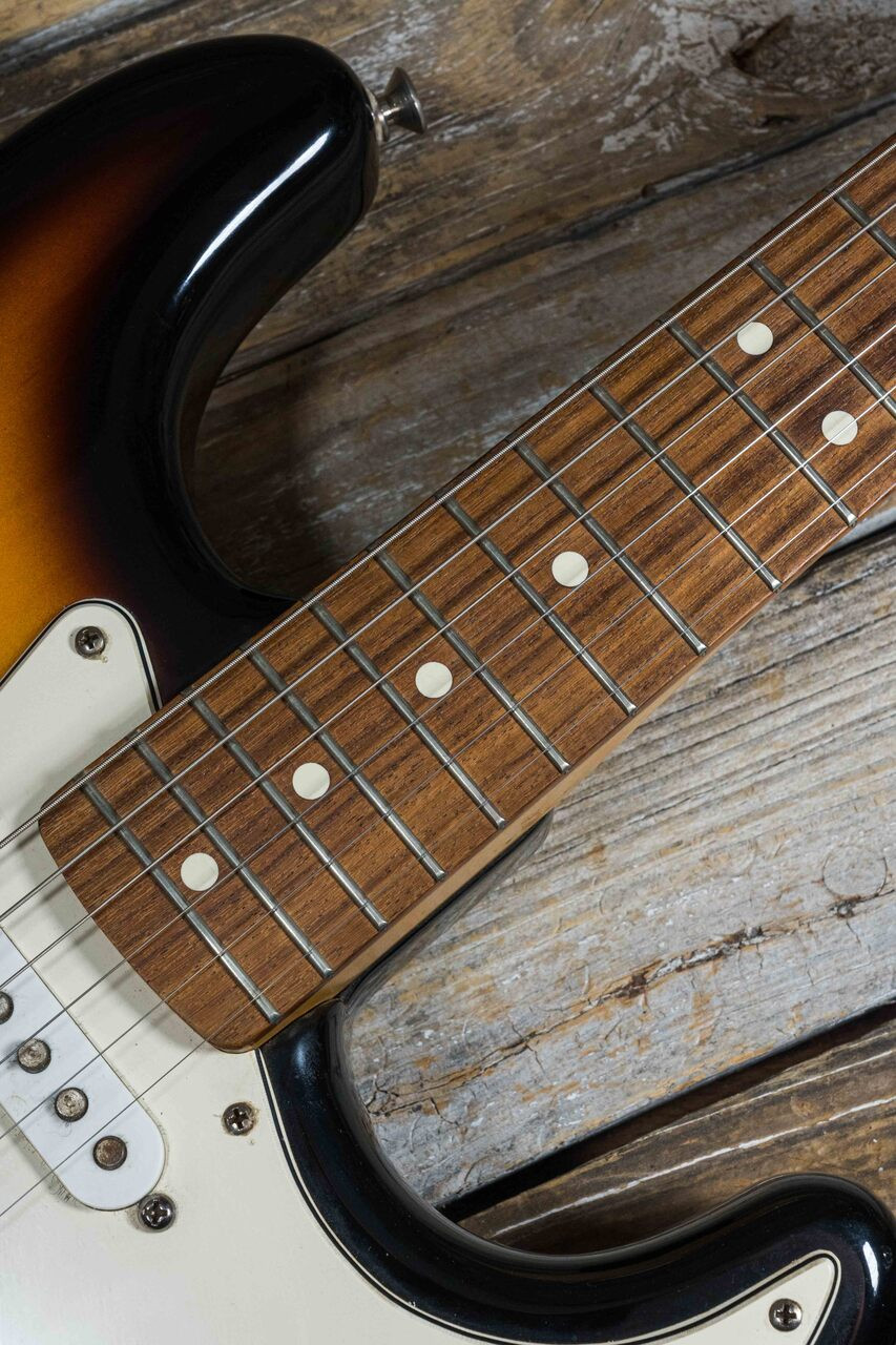 1994 MIM Fender Standard Stratocaster - Brown Sunburst
