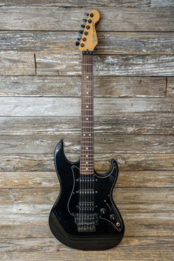 Fender_Prodigy_1991_Strat_Kahl