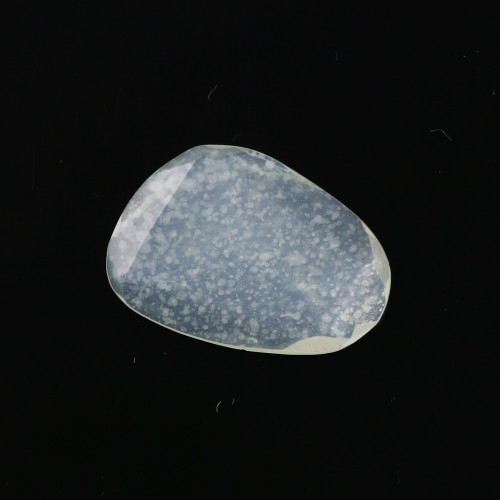 Joopy Gems White Moonstone Rose Cut Freeform (Polki), 5.710 carats, 19.2x13.7x2.8mm