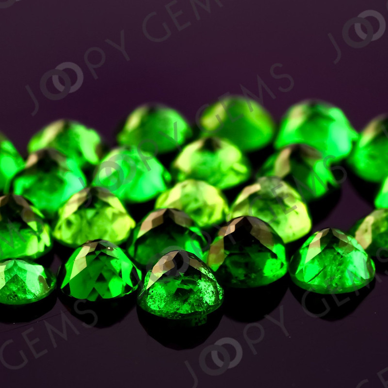 Joopy Gems Tsavorite Garnet Rose Cut Cabochon 4mm Round