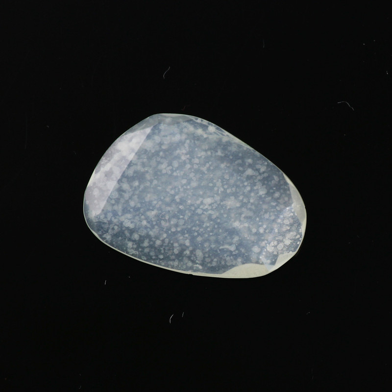 Joopy Gems White Moonstone Rose Cut Freeform (Polki), 5.710 carats, 19.2x13.7x2.8mm