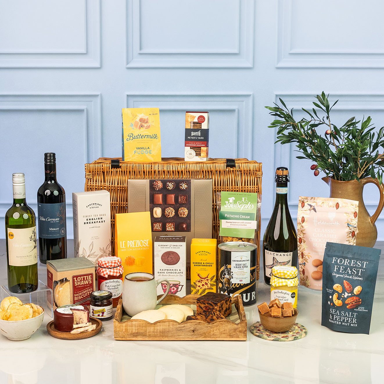 The Deluxe Food & Wine Basket