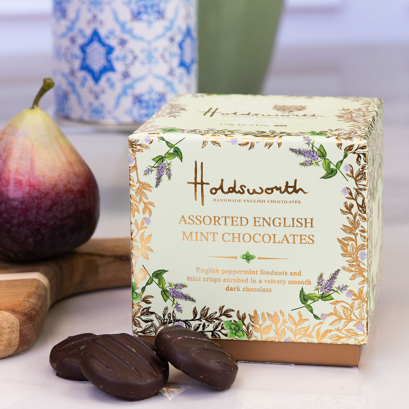 Holdsworth Assorted English Mint Chocolates, handcrafted dark chocolates with smooth peppermint fondants and mint crisps.