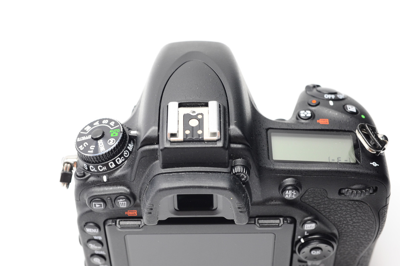 Nikon D750 ボディ s-l400.jpg