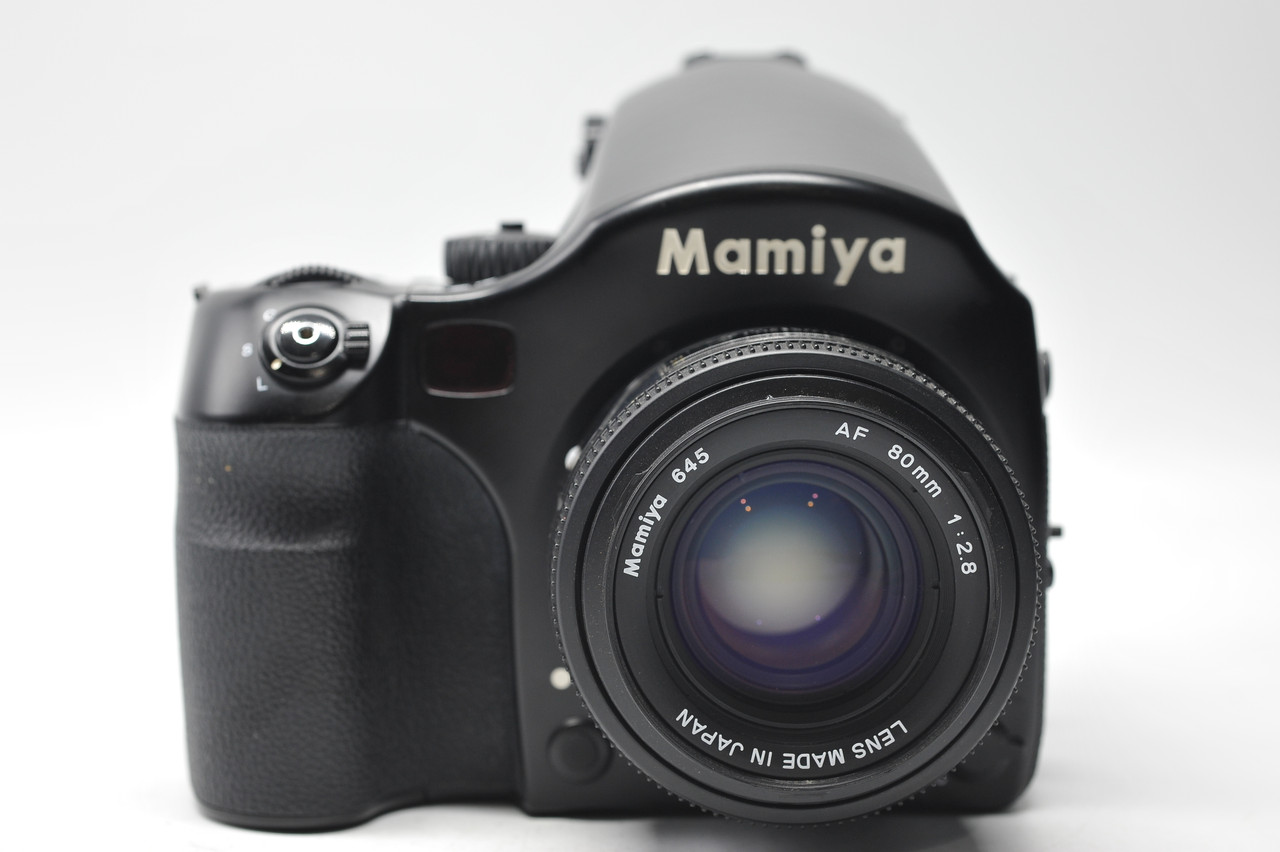 Pre-Owned - Mamiya 645 AFD Kit w/80mm f/2.8 and 120 film