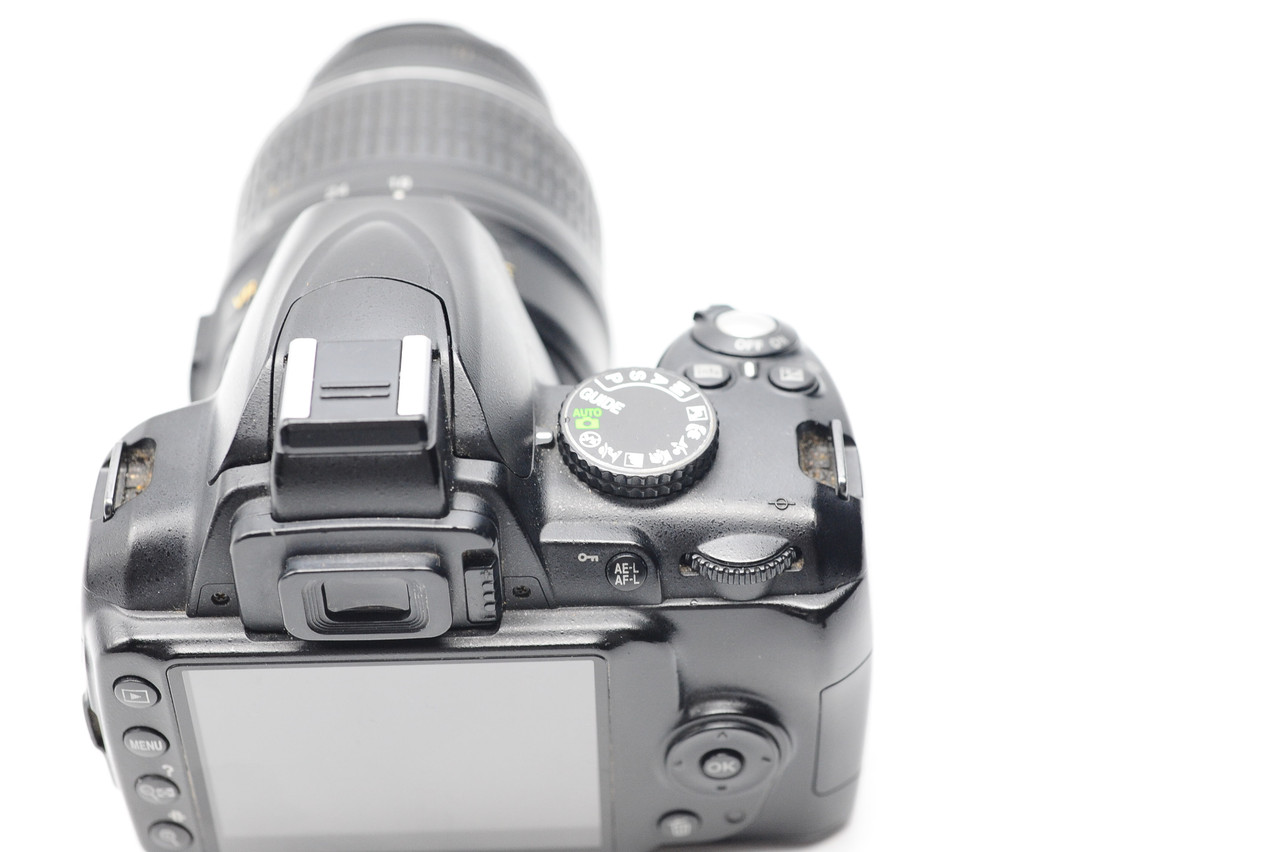 Pre-Owned - Nikon D3000 W/18-55 mm DX SWM VR ASPHERICAL 3.5