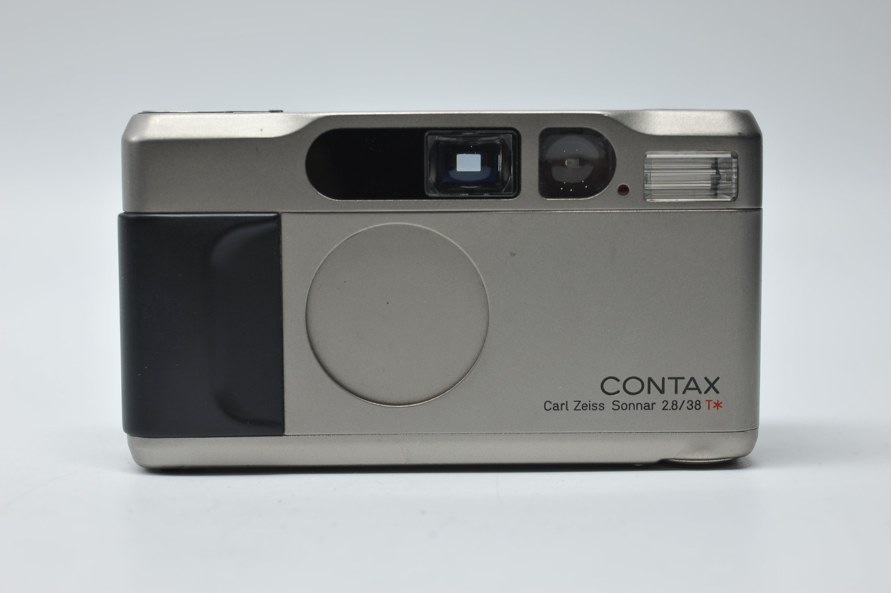 Pre-Owned Contax T2 Date W/38MM F2.8 Zeiss T* CHAMPAGNE COLOR