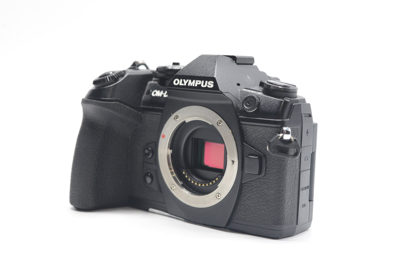 Pre-Owned - Olympus OM-D E-M1 Mark II (Body Only) at Acephoto.net