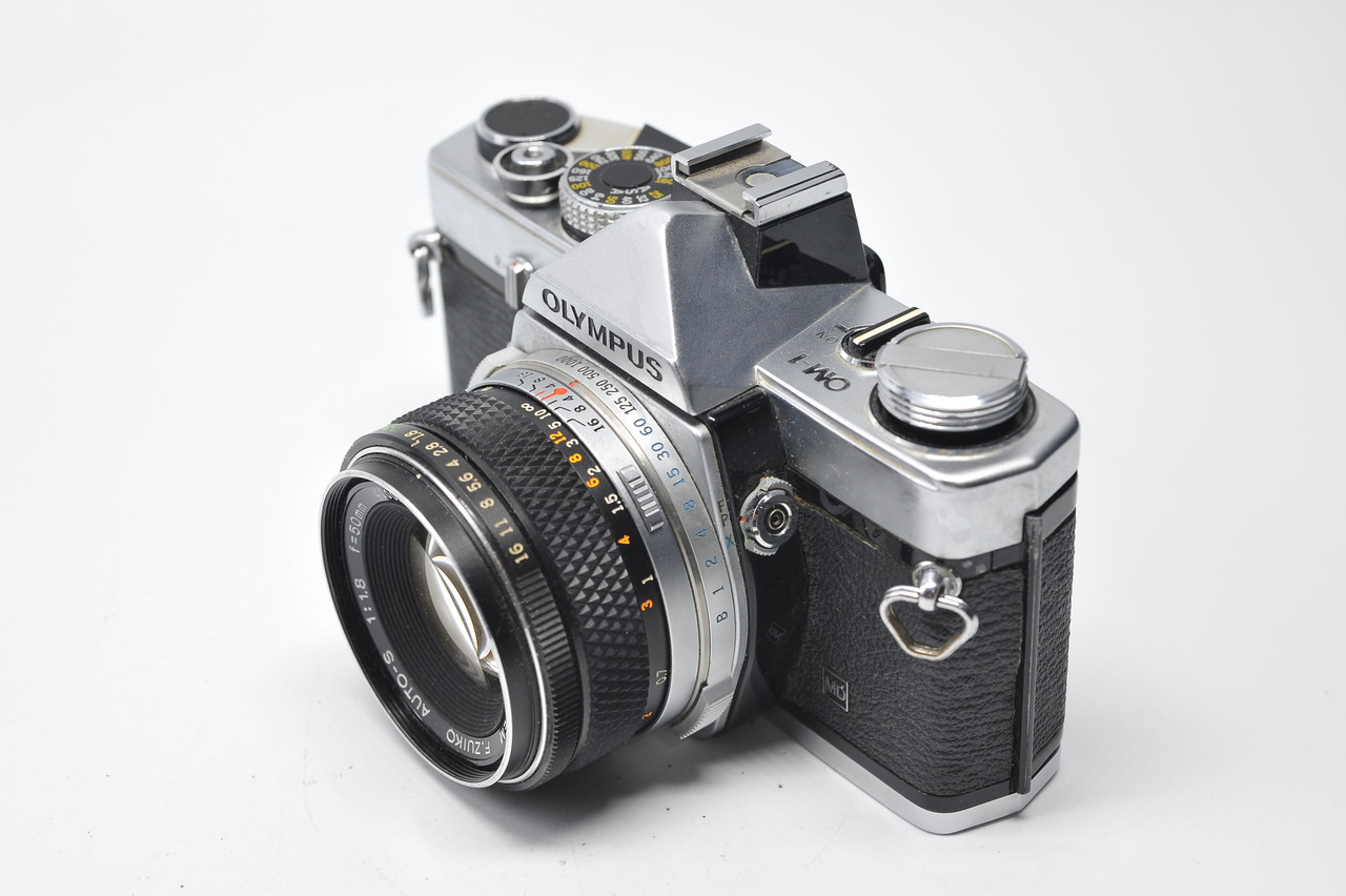 Olympus OM-1 + F.Zuiko Auto-S 1:1.8 50mm