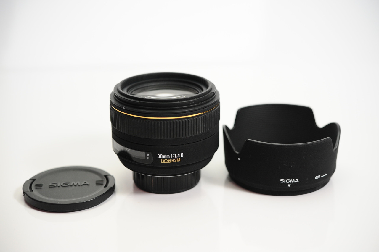 お洒落無限大。 SIGMA HSM 30mm F1.4 EX DC HSM 30mm Lens NIKON Review カメラ