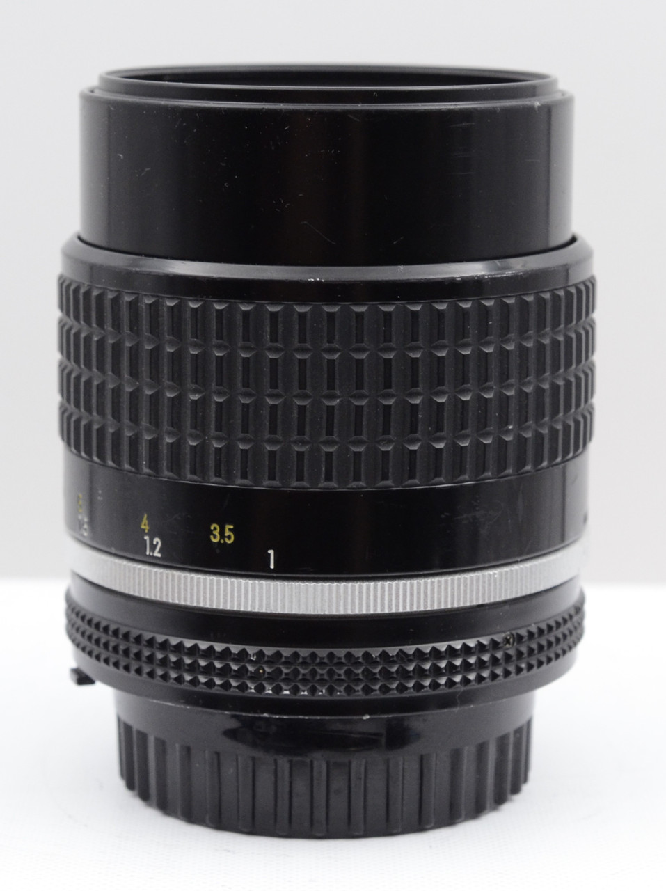 Nikon Nikkor 105Mm F2.5 AiS Manual focus at Acephoto.net