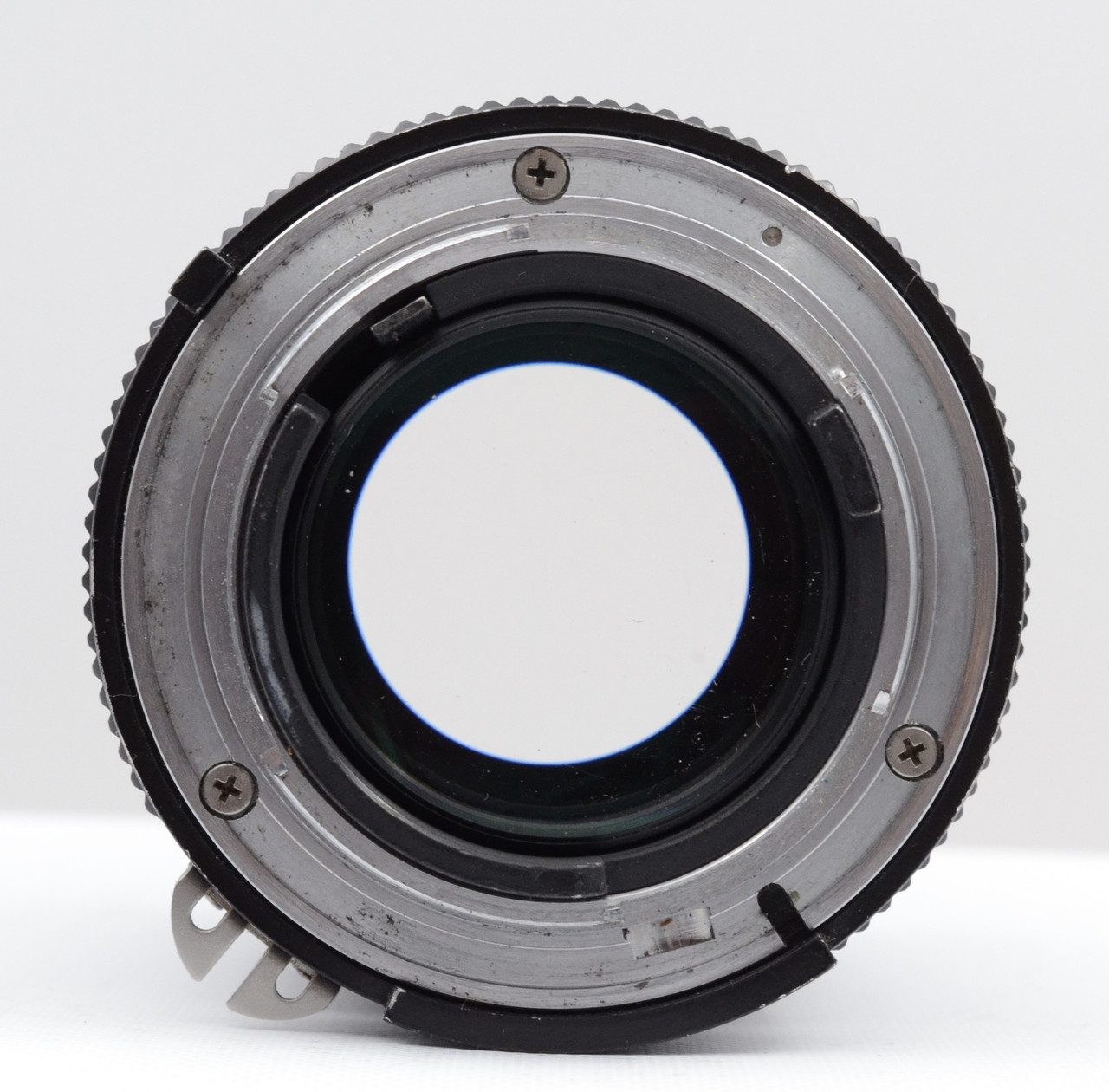 Nikon Nikkor 105Mm F2.5 AiS Manual focus at Acephoto.net