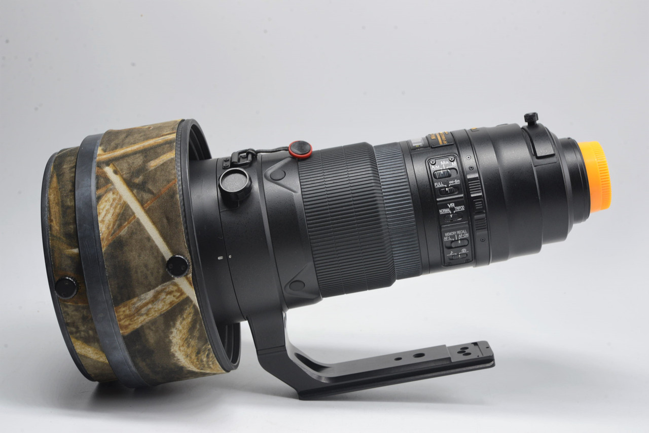 Pre-Owned - Nikon AF-S 400mm f/2.8G ED-IF VR W/ Aluminum case, hood. rear  cap and lens coat. at Acephoto.net