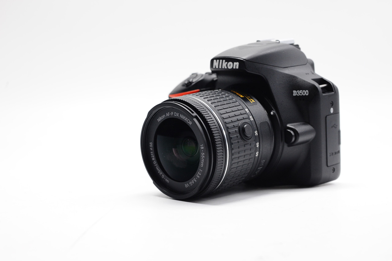 Pre-Owned - Nikon D3500 DSLR Camera with 18-55mm Lens (Black) at