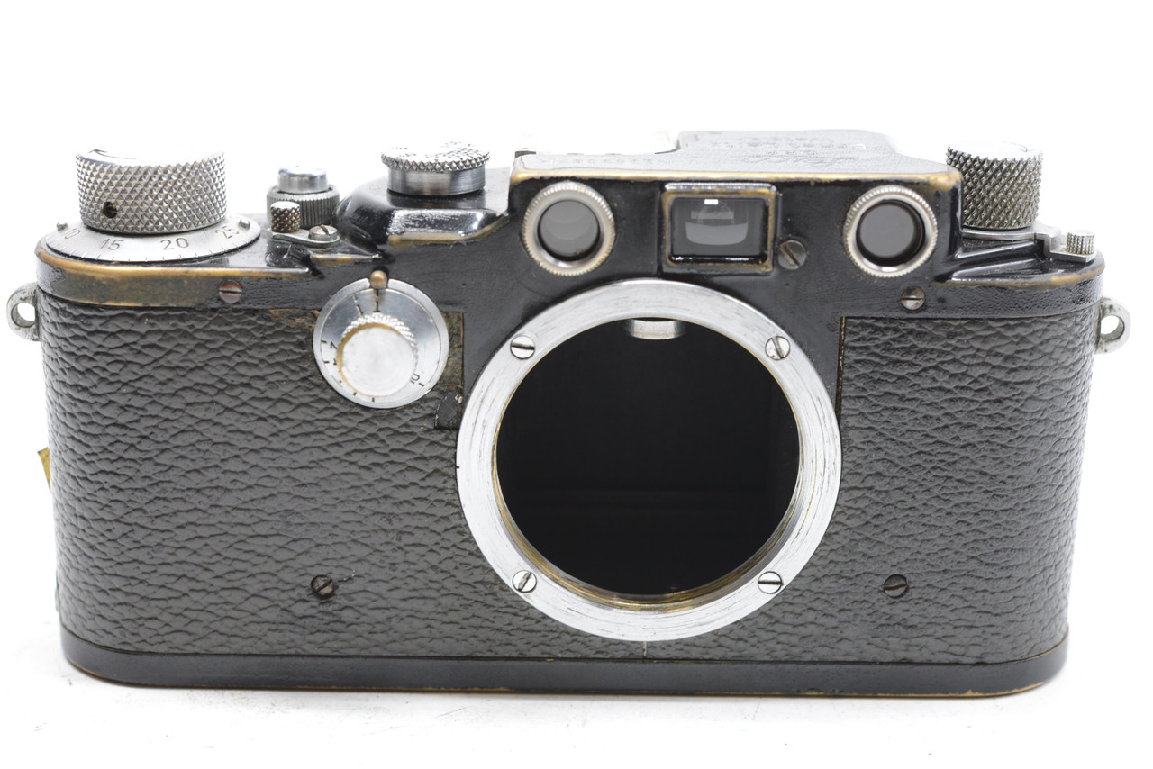 Pre-Owned Leica IIIC K GREY (1941-1942) (SN#:389067K) (Total made